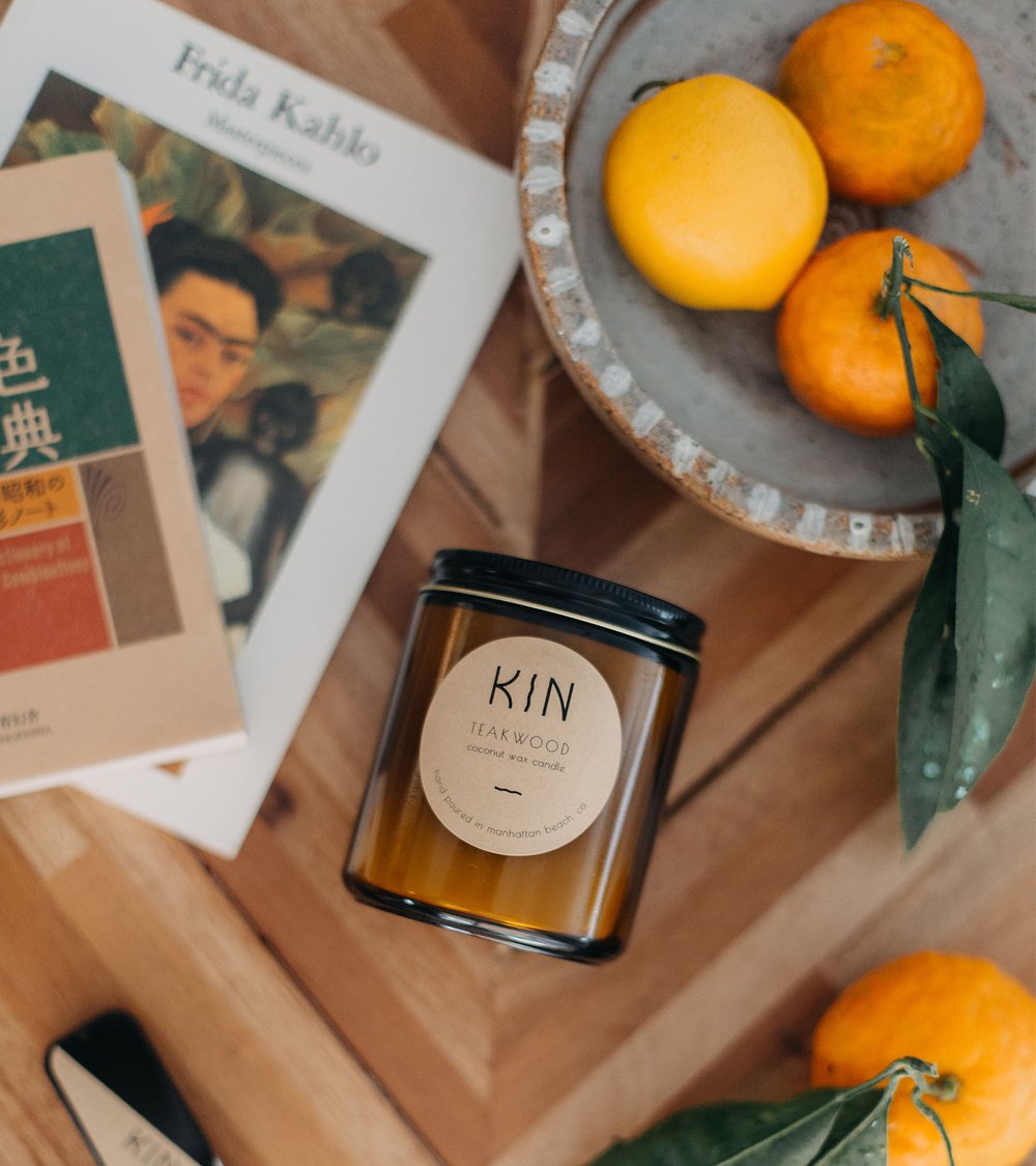 Teakwood Kin Candle